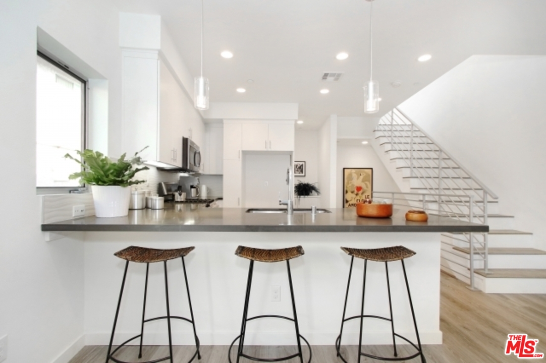 2222 Strata Lane Los Angeles, CA 90041 - Photo 20 of 37