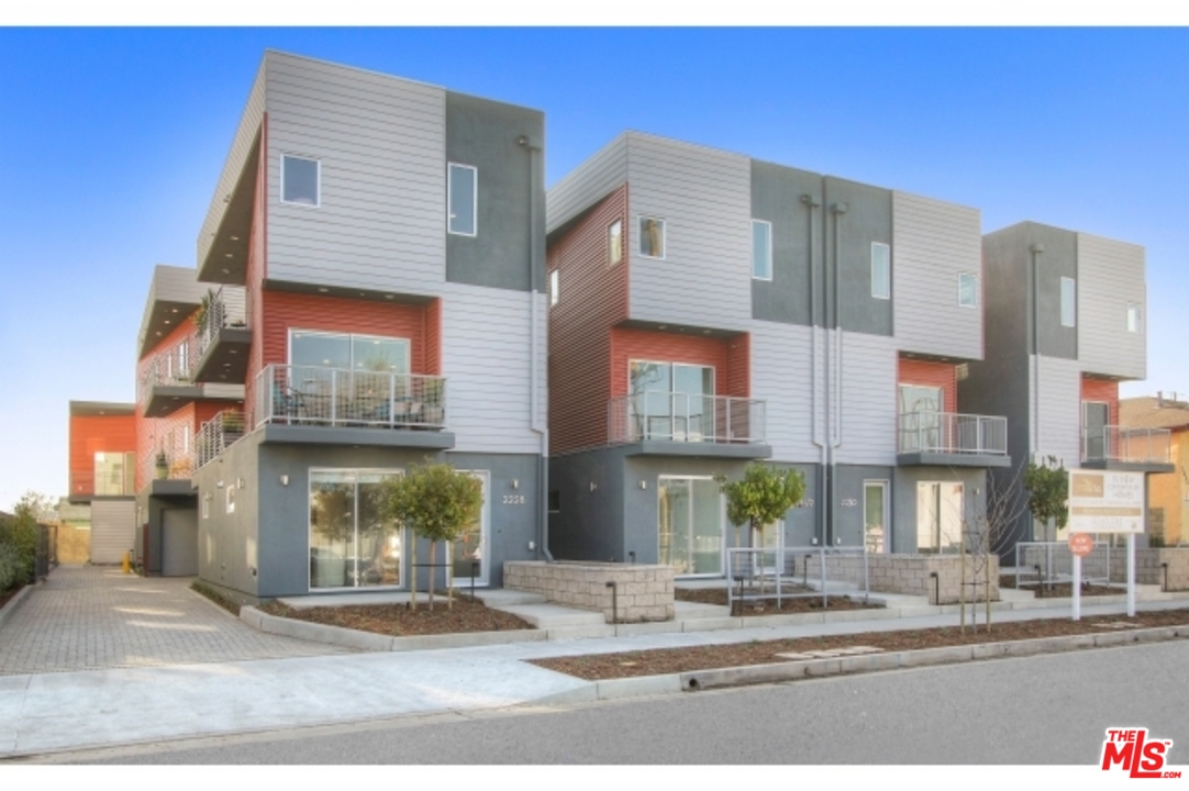 2222 Strata Lane Los Angeles, CA 90041 - Photo 3 of 37