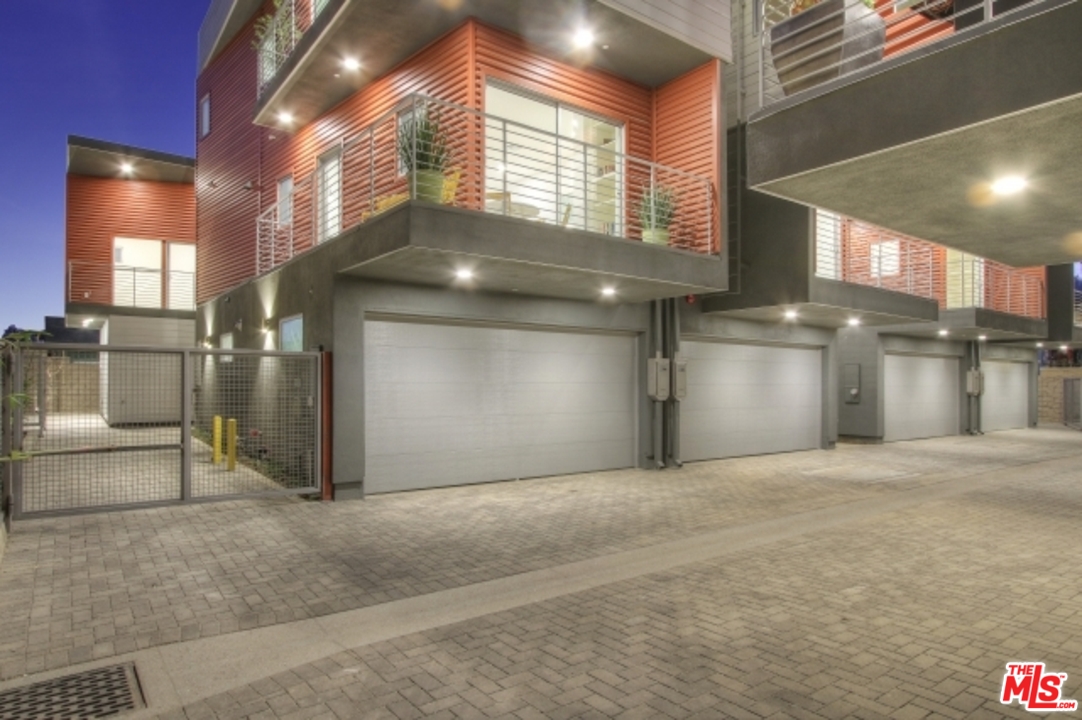 2222 Strata Lane Los Angeles, CA 90041 - Photo 7 of 37