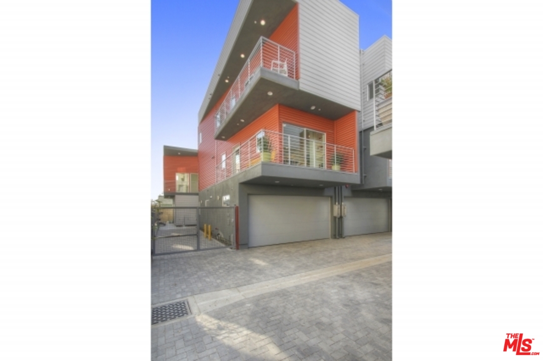 2222 Strata Lane Los Angeles, CA 90041 - Photo 9 of 37