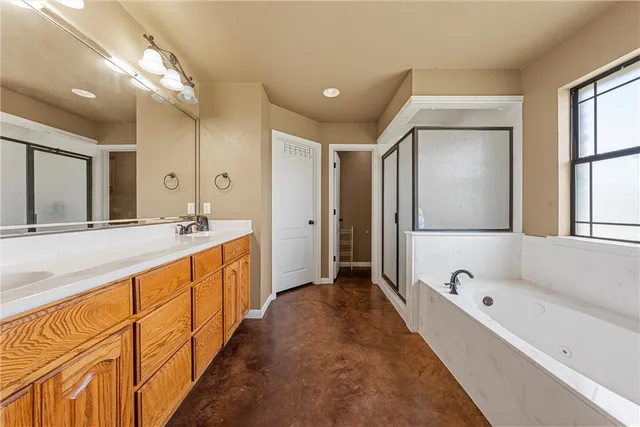 $900,000 | 455 Lcr 318, Mart, TX 76664