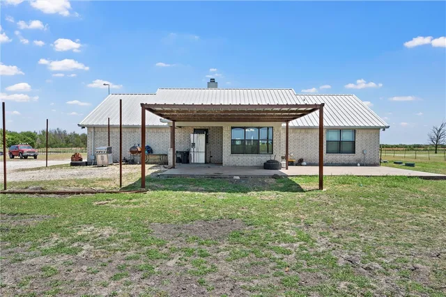 $900,000 | 455 Lcr 318, Mart, TX 76664