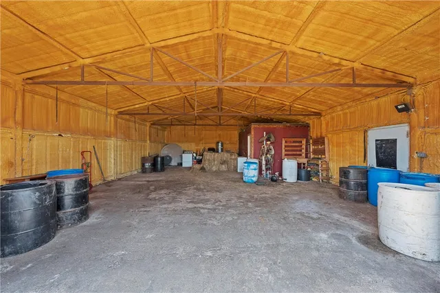 $900,000 | 455 Lcr 318, Mart, TX 76664