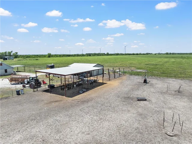 $900,000 | 455 Lcr 318, Mart, TX 76664