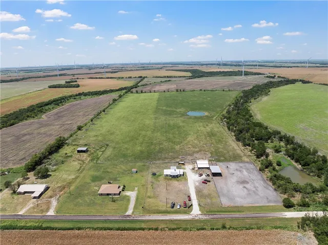 $900,000 | 455 Lcr 318, Mart, TX 76664