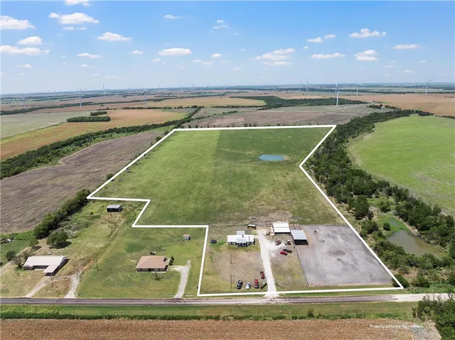 $900,000 | 455 Lcr 318, Mart, TX 76664
