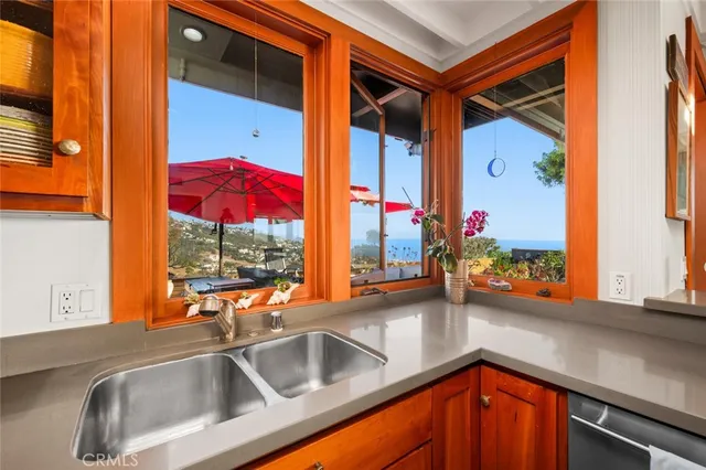 $3,250,000 | 1687 Temple Hills Drive, Laguna Beach, CA 92651