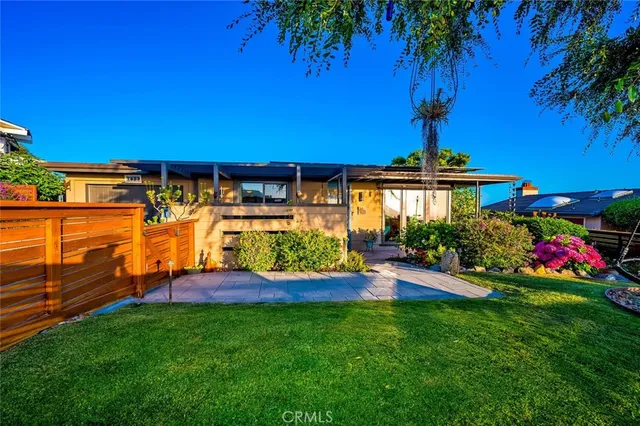 $3,250,000 | 1687 Temple Hills Drive, Laguna Beach, CA 92651