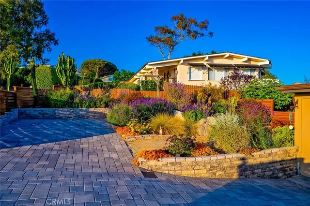 $3,250,000 | 1687 Temple Hills Drive, Laguna Beach, CA 92651
