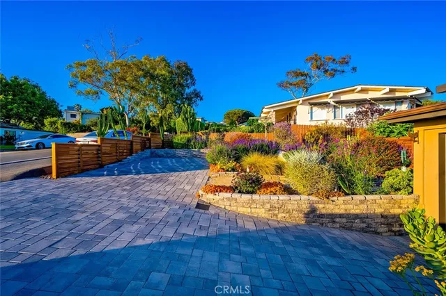 $3,250,000 | 1687 Temple Hills Drive, Laguna Beach, CA 92651