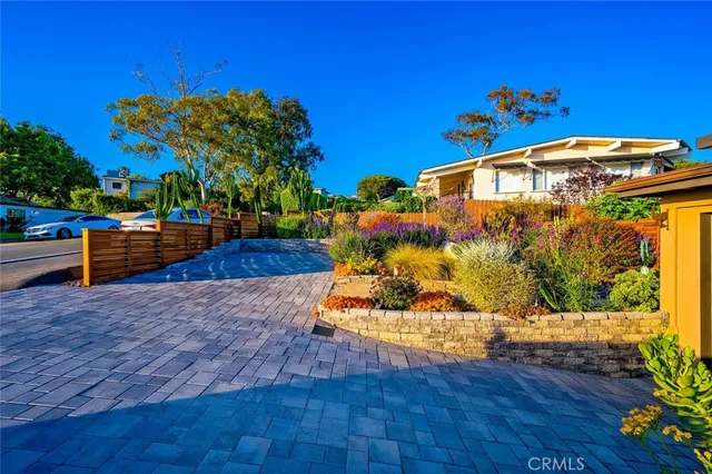$3,250,000 | 1687 Temple Hills Drive, Laguna Beach, CA 92651