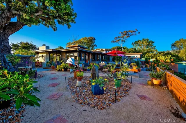 $3,250,000 | 1687 Temple Hills Drive, Laguna Beach, CA 92651