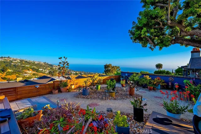 $3,250,000 | 1687 Temple Hills Drive, Laguna Beach, CA 92651
