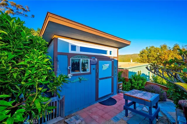 $3,250,000 | 1687 Temple Hills Drive, Laguna Beach, CA 92651