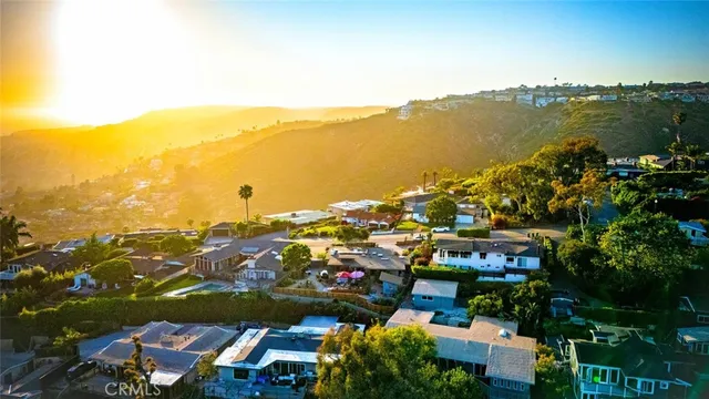 $3,250,000 | 1687 Temple Hills Drive, Laguna Beach, CA 92651