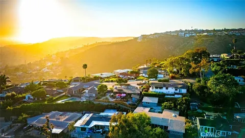 $3,250,000 | 1687 Temple Hills Drive, Laguna Beach, CA 92651