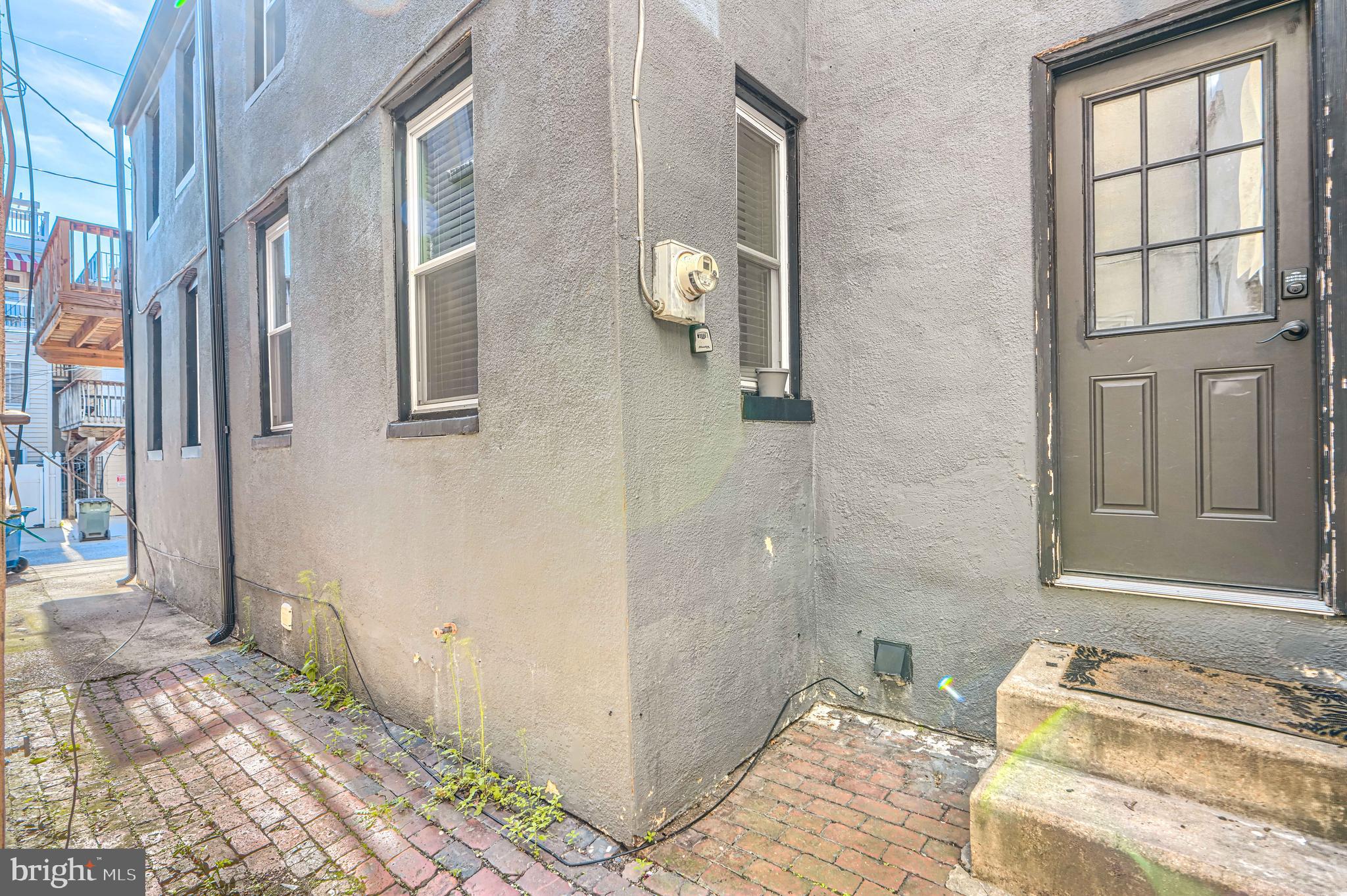 1106 Battery Avenue Baltimore, MD 21230 - Photo 17 of 36 a view of an entryway with a window