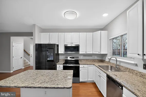 $3,800 | 6800 Hollow Glen Court, Gainesville, VA 20155