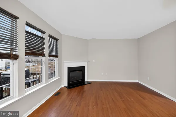 $3,800 | 6800 Hollow Glen Court, Gainesville, VA 20155