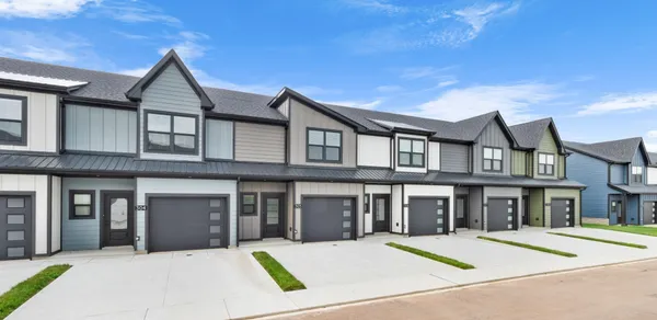 $1,595 | 305 Jonathan Wade Circle, Clarksville, TN 37043