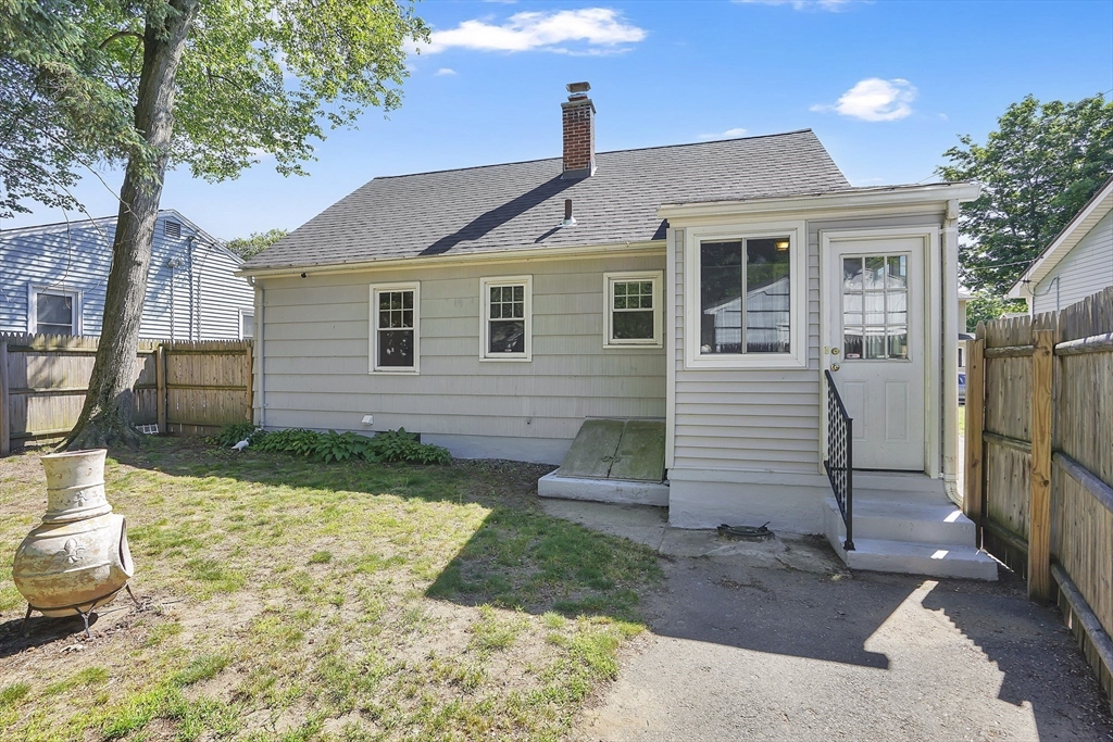 267 Connecticut Avenue Springfield, MA 01104 - Photo 34 of 41