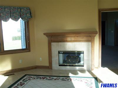 405 Hunters Ridge Auburn, IN 46706 - Photo 5 of 11 Gallery Image 5