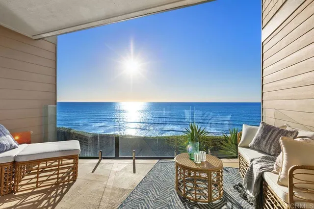 $2,800,000 | 369 West I Street, Encinitas, CA 92024