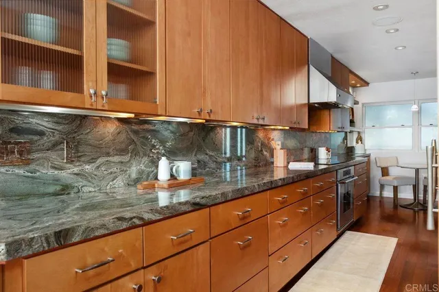 $2,800,000 | 369 West I Street, Encinitas, CA 92024