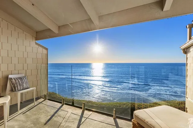 $2,800,000 | 369 West I Street, Encinitas, CA 92024