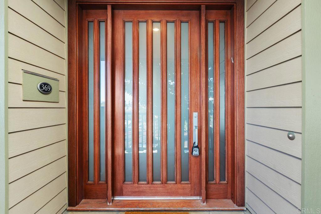 369 West I Street Encinitas, CA 92024 - Photo 3 of 40