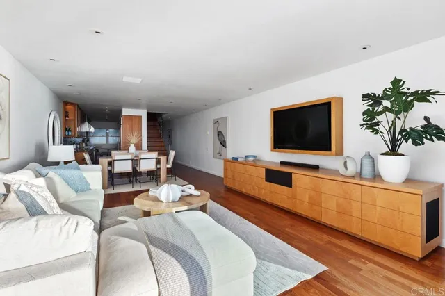 $2,800,000 | 369 West I Street, Encinitas, CA 92024