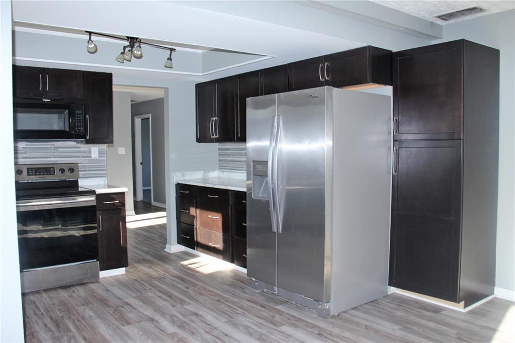 130 North Raceway Road Indianapolis, IN 46234 - Photo 5 of 22 Gallery Image 5