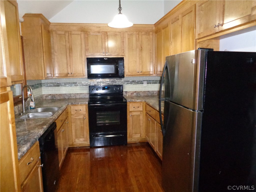7837 Hines Road Disputanta, VA 23842 - Photo 6 of 22 Gallery Image 6