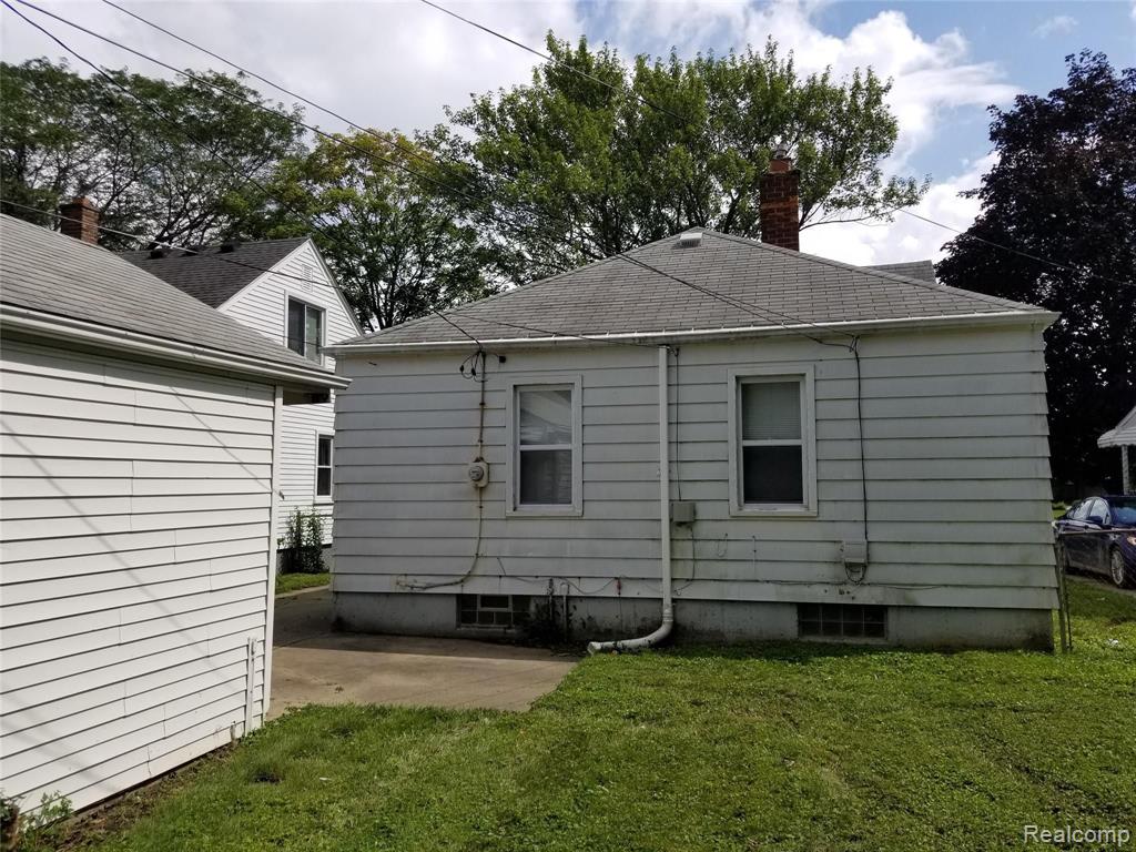 14836 Eureka Road Southgate, MI 48195 - Photo 4 of 19