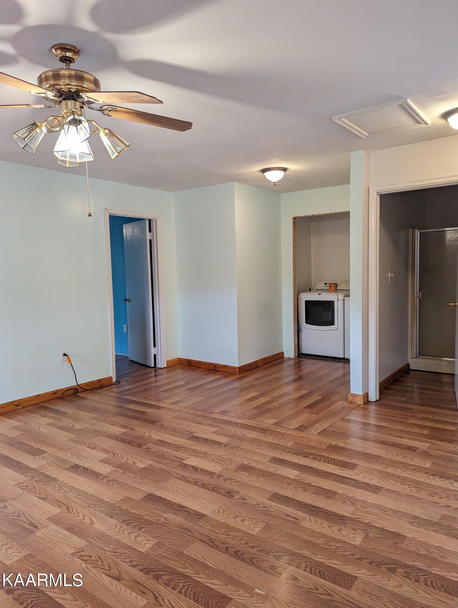 218 Price Road Lancing, TN 37770 - Photo 14 of 22 Living Area