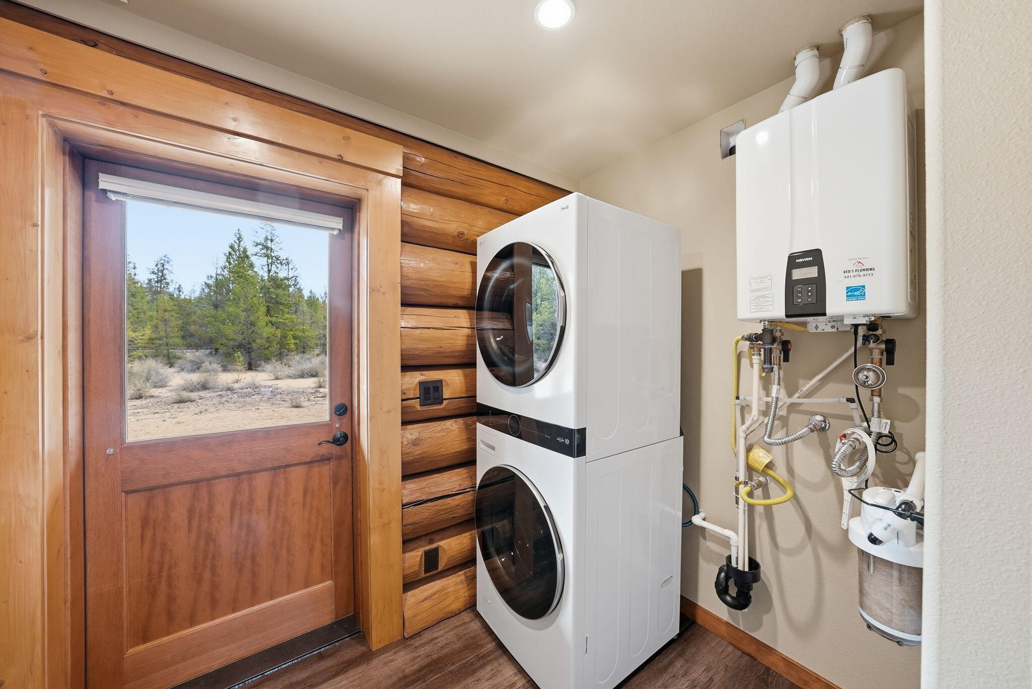 54270 Huntington Road La Pine, OR 97739 - Photo 26 of 68 a utility room with dryer and washer
