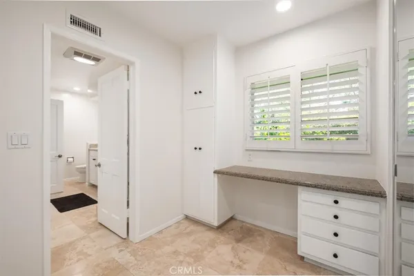 $12,900 | 3969 Longridge Avenue, Sherman Oaks, CA 91423