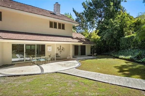 $12,900 | 3969 Longridge Avenue, Sherman Oaks, CA 91423