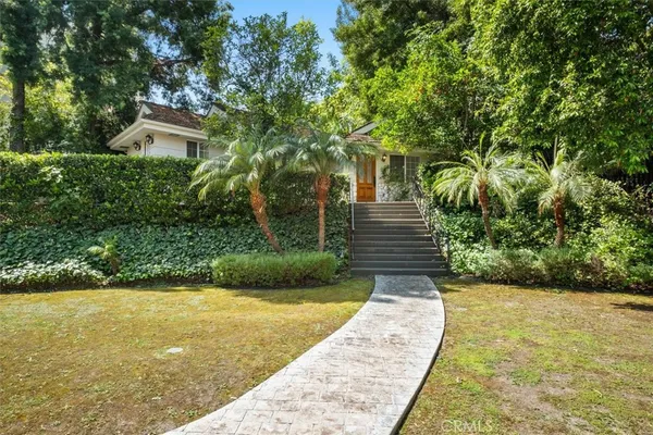 $12,900 | 3969 Longridge Avenue, Sherman Oaks, CA 91423