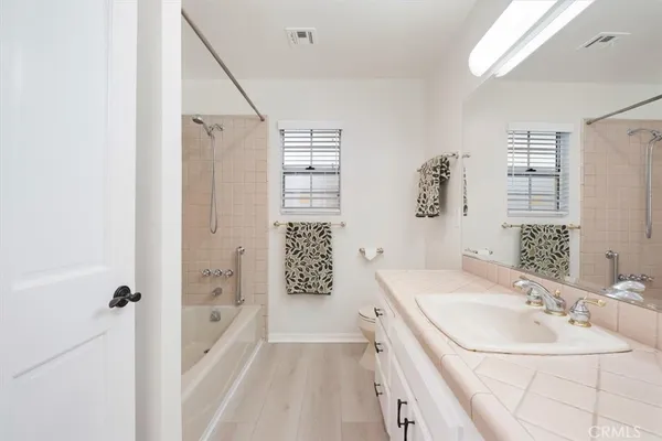 $12,900 | 3969 Longridge Avenue, Sherman Oaks, CA 91423