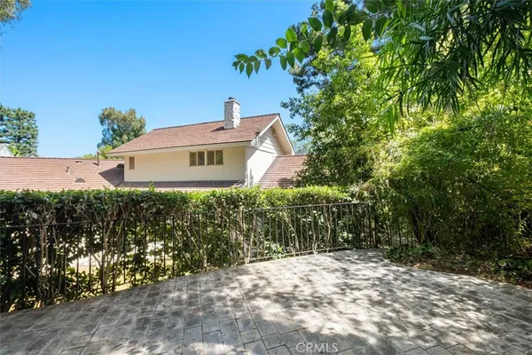 $12,900 | 3969 Longridge Avenue, Sherman Oaks, CA 91423