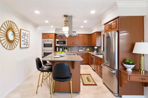 $12,900 | 3969 Longridge Avenue, Sherman Oaks, CA 91423