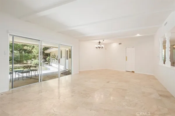 $12,900 | 3969 Longridge Avenue, Sherman Oaks, CA 91423