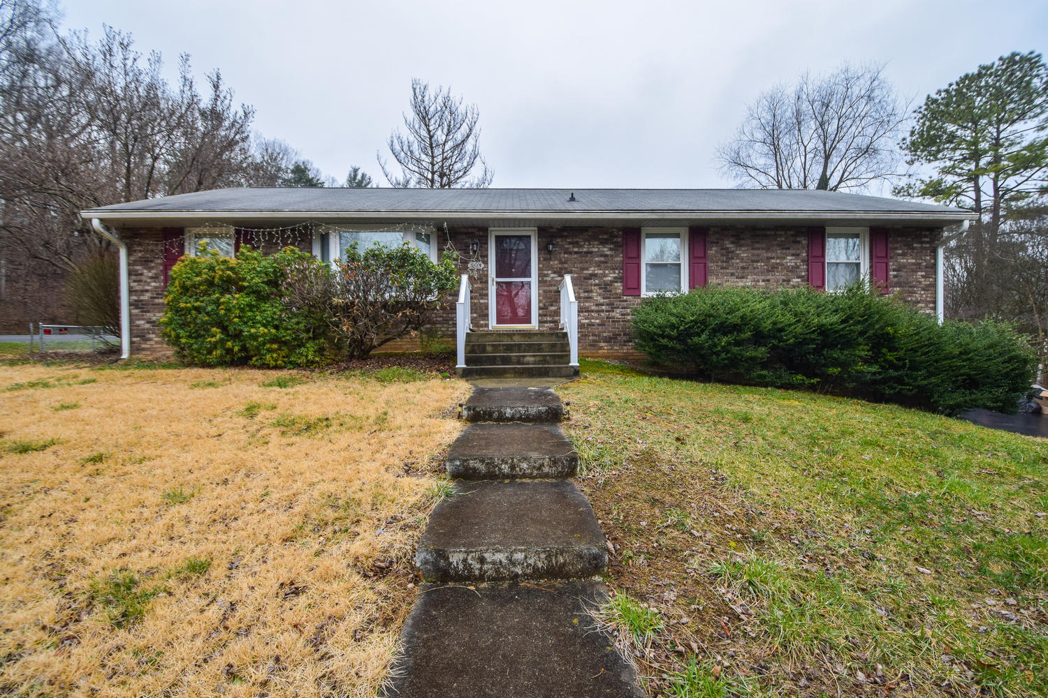 3615 Georgetown Road Roanoke, VA 24018 - Photo 1 of 22 1