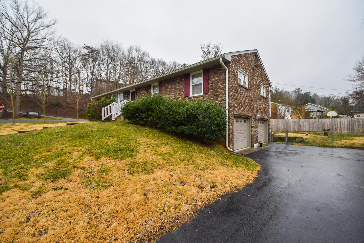 3615 Georgetown Road Roanoke, VA 24018 - Photo 18 of 22 3615 Georgetown Rd Cave Spring-large-018