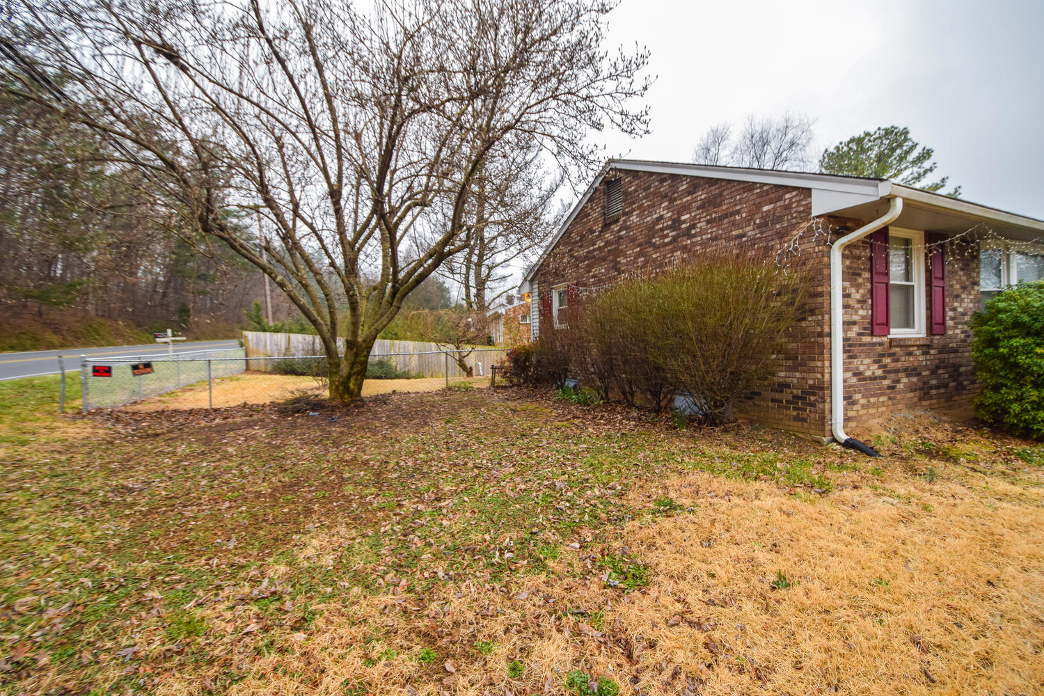 3615 Georgetown Road Roanoke, VA 24018 - Photo 19 of 22 3615 Georgetown Rd Cave Spring-large-019