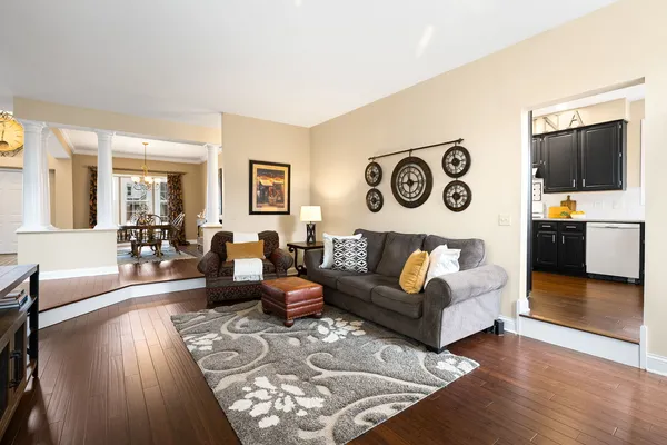 $739,000 | 1145 Oxford Lane, Lake Zurich, IL 60047