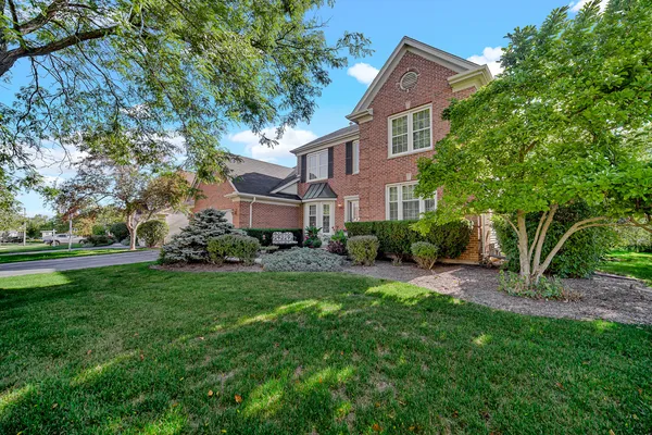 $739,000 | 1145 Oxford Lane, Lake Zurich, IL 60047