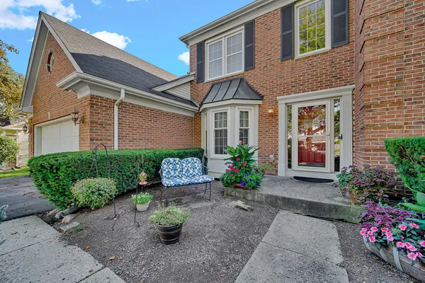 $739,000 | 1145 Oxford Lane, Lake Zurich, IL 60047