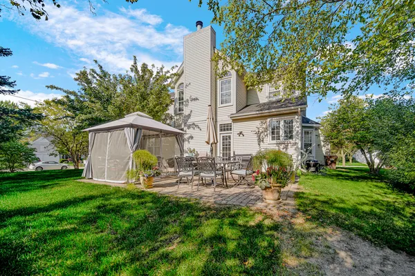 $739,000 | 1145 Oxford Lane, Lake Zurich, IL 60047